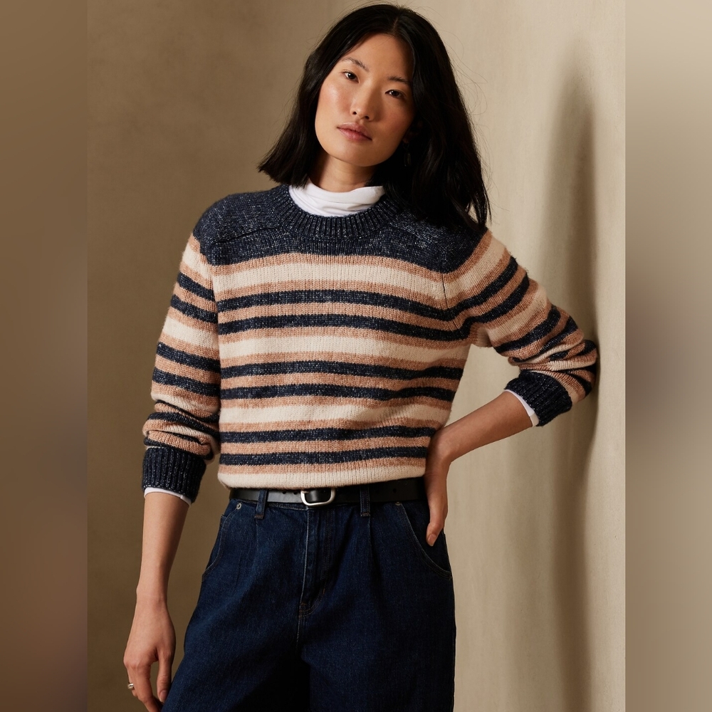 Banana Republic Crew Neck Blue and Tan Sweater